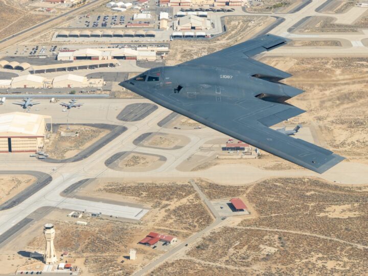 Operação Midnight Hammer: Bombardeiros B-2 Spirit contra o Irã