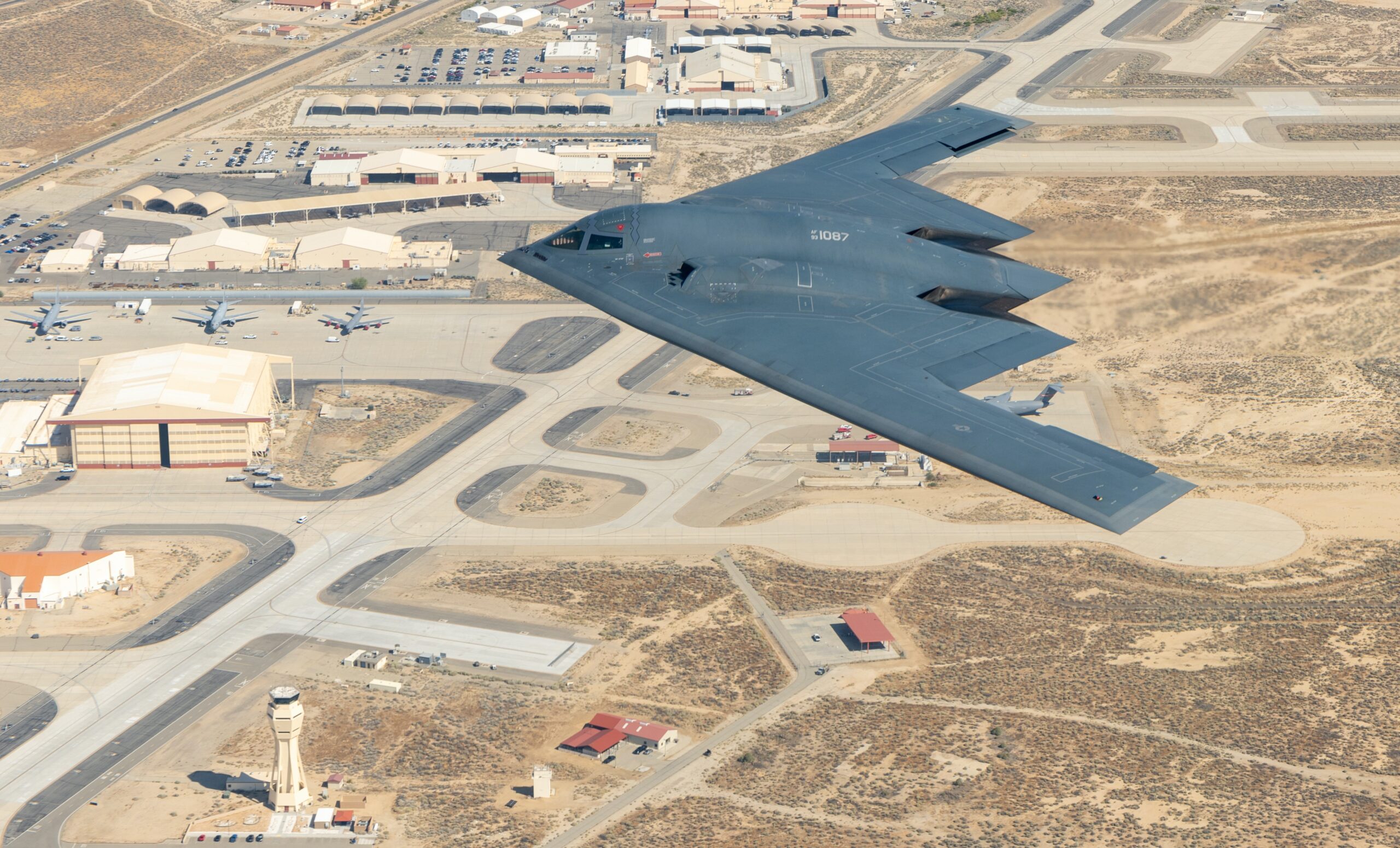 Operação Midnight Hammer: Bombardeiros B-2 Spirit contra o Irã