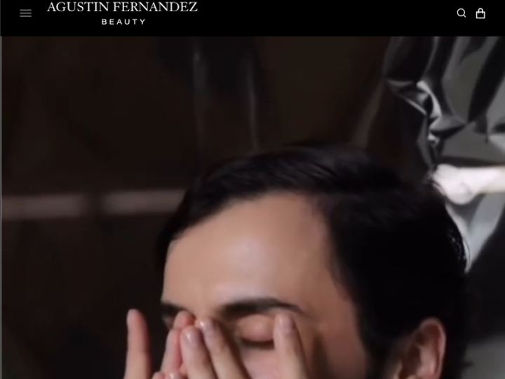 Desesperado, Agustin anuncia desconto de 90% nos “produtos Bolsonaro”.