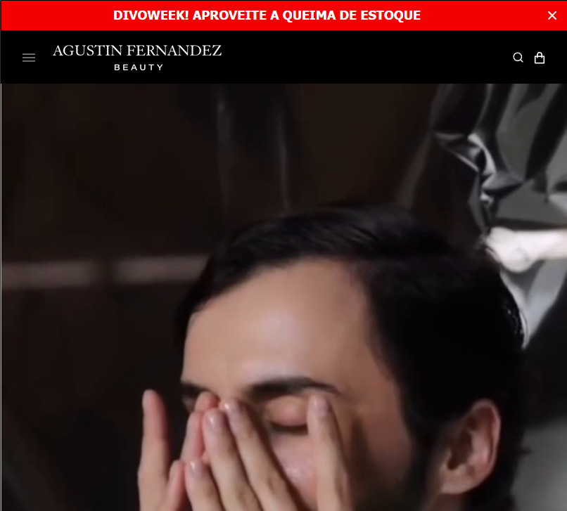 Desesperado, Agustin anuncia desconto de 90% nos “produtos Bolsonaro”.